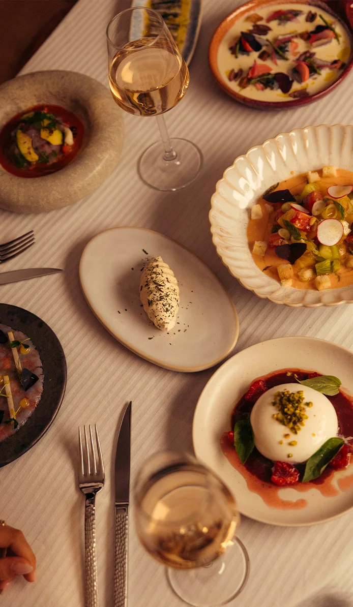 Cuisine méditerranéenne à partager au restaurant NYKAT à Antibes Cuisine méditerranéenne à partager au restaurant NYKAT à Antibes